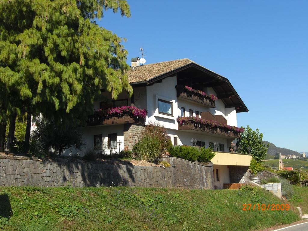 Hotel Garni Runggner Traubenhof Termeno Exterior foto